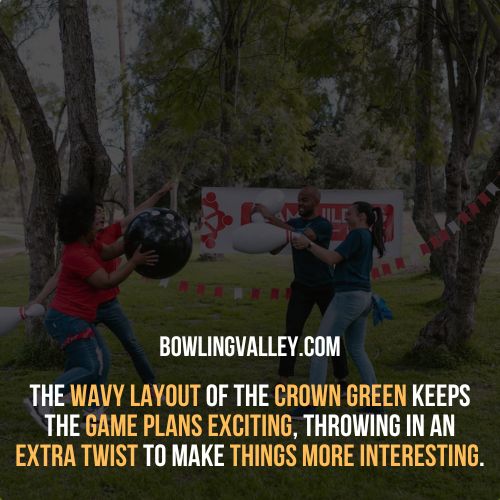  What is difference between lawn bowls and crown green bowls?
